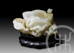 童子寿桃如意纹笔洗