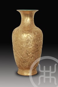 雕刻全金地瓶